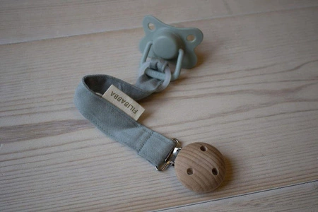 Filibabba Zawieszka do smoczka Moss green