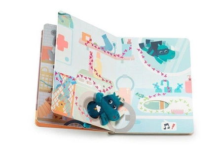 LILLIPUTIENS Książeczka przygodowa z mini-przytulanką kartonowa „Marius superbohater” 2 l+