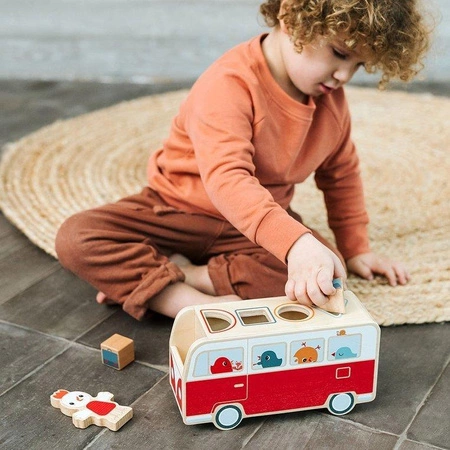 LILLIPUTIENS Drewniany autobus - sorter z 4 kurczaczkami Kokoszka Paulette 12 m+
