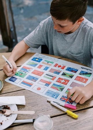 HeyDoodle Duża Mata Silikonowa do Kolorowania - Mapa Świata