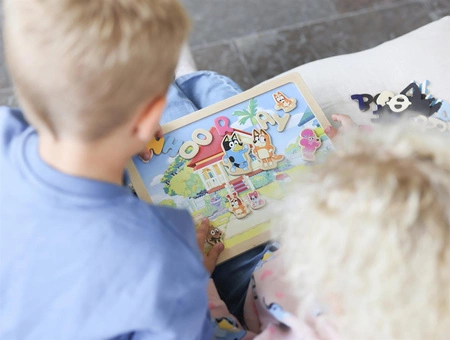 Dwustronna magnetyczna tablica literki i obrazki edukacyjna zabawka Bluey