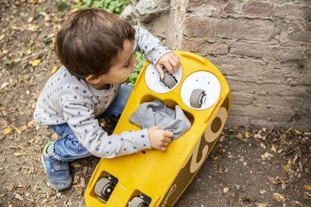 Żółty jeździk Ginetta Mini Eolo Italtrike