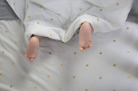 Childhome Kocyk 80 x 100 cm Jersey Gold dots