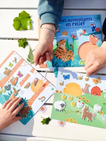 Auzou Naklejki 3D Zwierzątka z planszami 11834