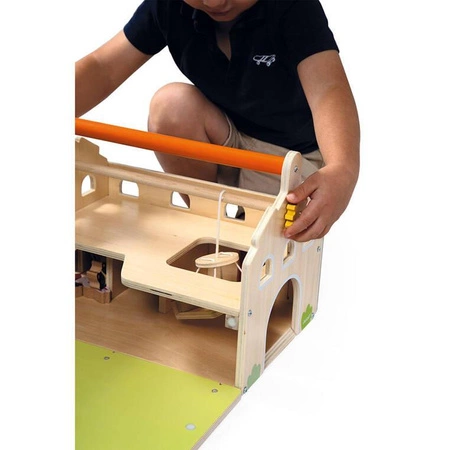 Drewniana farma z otwieranym dachem i figurkami 2+, Janod