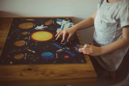 Mudpuppy Puzzle Układ Słoneczny z elementami w kształcie planet 5+