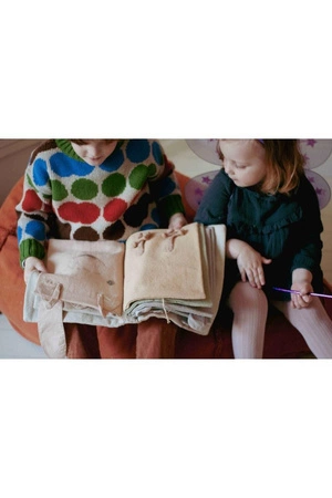 Książka sensoryczna Galaxy, Lorena Canals