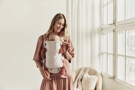 BABYBJORN MINI 3D Jersey – nosidełko, Jasny beż