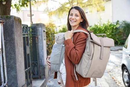 Lassig Green Label Plecak dla mam z akcesoriami Rolltop Up Backpack taupe (Edycja limitowana)