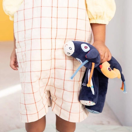 LILLIPUTIENS Przytulanka dźwiękowa galopujący Osiołek Ignace 9 m+