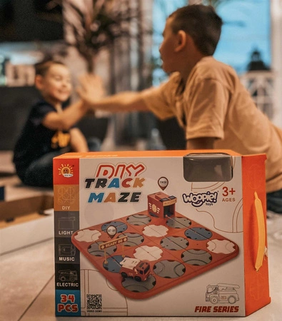 WOOPIE Interaktywny Tor Samochodowy Straż Pożarna Układanka + Elektryczne Auto 34 el.