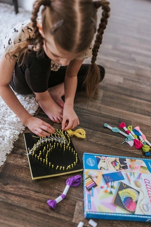 USZKODZONE OPAKWOANIE Janod Multizestaw kreatywny Kolory I love creativity 8+