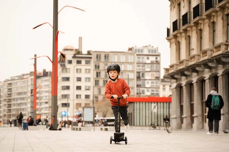 SCOOTANDRIDE Highwaykick 2 Lifestyle Hulajnoga trójkołowa balansowa z zamykanym schowkiem 2+ Black & Gold EDYCJA LIMITOWANA