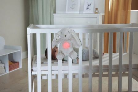 Cloud b® LoveLight Buddies Billy Bunny™ - Szumiący Królik z czujnikiem ruchu i pozytywką