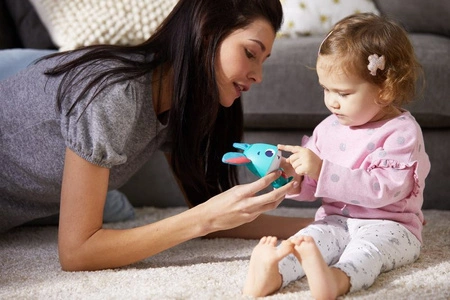 Mały Odkrywca Wonder Buddies Królik Thomas - zabawka interaktywna do koszyka