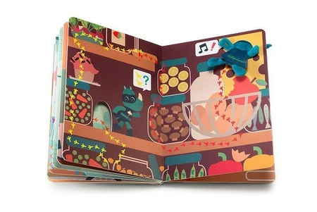 LILLIPUTIENS Książeczka przygodowa z mini-przytulanką kartonowa „Marius superbohater” 2 l+