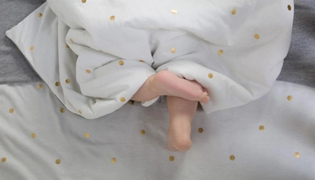 Childhome Kocyk 80 x 100 cm Jersey Gold dots