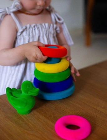 Rubbabu Układanka edukacyjno-sensoryczna piramida z kaczuszką