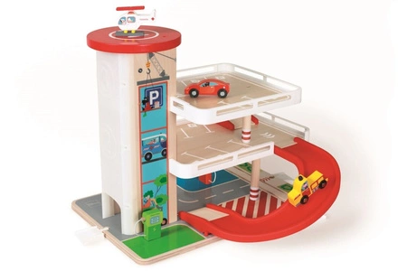 Scrtach, Garaż drewniany z windą i ze zjeżdżalnią