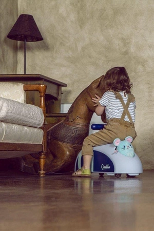 Niebieski jeździk Ginetta Mini Eolo Italtrike