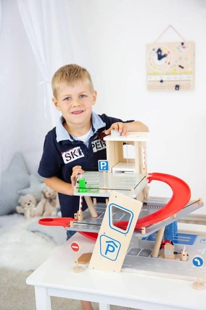 Parking dla dzieci garaż premium z myjnią, windą, stacją samochodów elektrycznych, stacją benzynową 11676- Small Foot, zabawki dla chłopców i dziewczynek