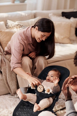 BABYBJORN - leżaczek BLISS MESH - Czarny + Zabawka Googly Eyes Black and White