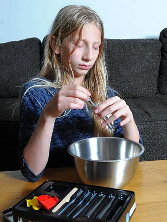 Zestaw do robienia eksperymentów The Purple Cow - Laboratorium kolorów