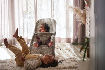 BABYBJORN - leżaczek BLISS MESH - Szary Beż