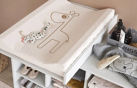 Done by Deer Przewijak Raffi Grey Gold