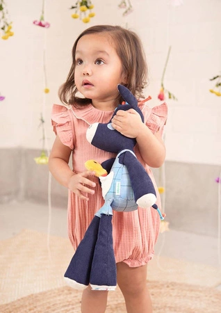 LILLIPUTIENS Przytulanka aktywizująca wielofunkcyjna Osiołek Ignace 9 m+