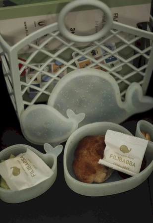 Filibabba Zestaw 2 silikonowych mini pudełek na przekąski Wieloryb Christian Confetti