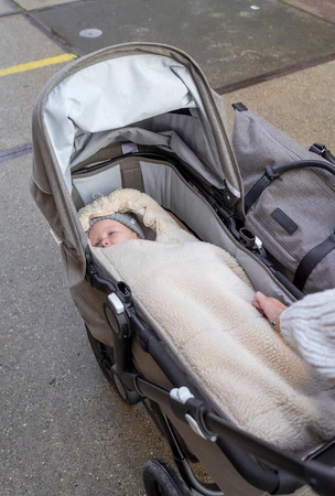 Lodger Wielofunkcyjny otulacz śpiworek z polaru jasnobeżowy Teddy Birch