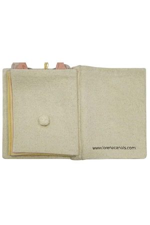 Książka sensoryczna Animals, Lorena Canals