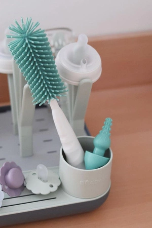 Beaba Szczotka do butelek i smoczków silikonowa Sage Green