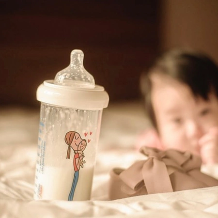 Butelka ze smoczkiem do karmienia niemowląt, Mama, tritanowa, 6 m+, 360 ml, Le Biberon Français