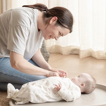 Shnuggle Mata do Przewijania z Pianki Squishy Taupe