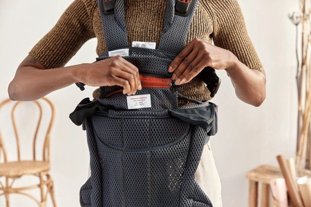BABYBJORN - nosidełko Harmony 3D Mesh, Antracyt + śliniaczek do nosidełka Harmony