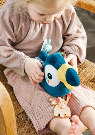 LILLIPUTIENS Przytulanka aktywizująca wielofunkcyjna Tukan Pablo 9 m+