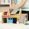 Drewniany parking z autkami serwis myjnia i stacja paliw Melissa & Doug 19271