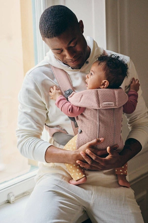 BABYBJORN MINI 3D Mesh – nosidełko, Zgaszony Róż