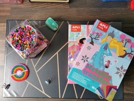 Zestaw artystyczny kalkomanii z folią Apli Kids - Księżniczki