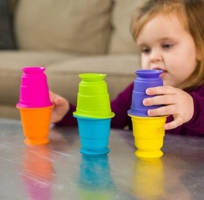 Fat Brain Toy Kubeczki Przyssawki