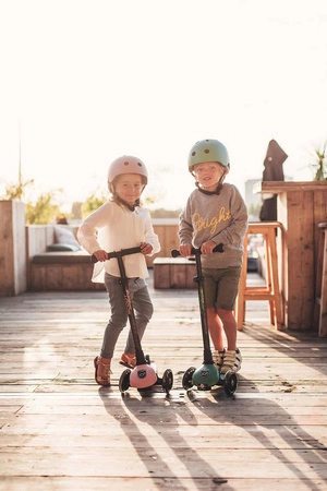 SCOOTANDRIDE Highwaykick 3 LED Hulajnoga składana ze świecącymi kółkami 3+ Rose