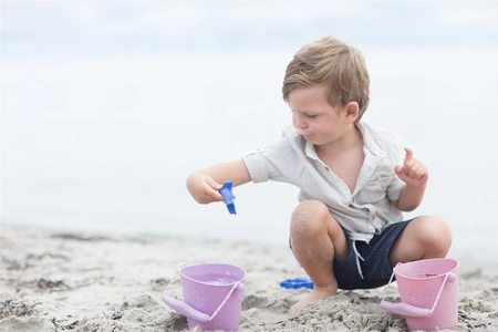 Składane wiaderko do wody i piasku Scrunch Bucket - Wiśniowy