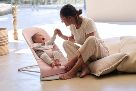 BABYBJORN - leżaczek BALANCE SOFT COTTON/JERSEY - Jasny Różowy/Szary